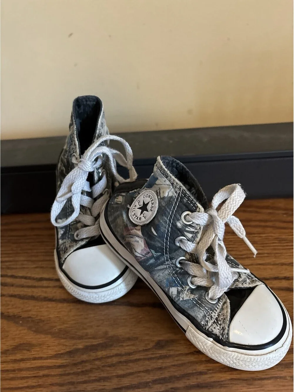 Converse Chuck Tylor All Star Size 7